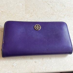 Tory Burch Wallet Slightly Used! Purple!